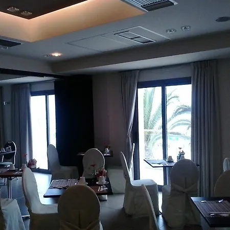 Hotell Kipseli 3*