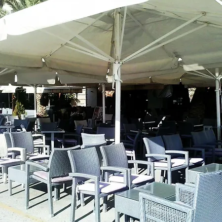 Kipseli Hotell 3*