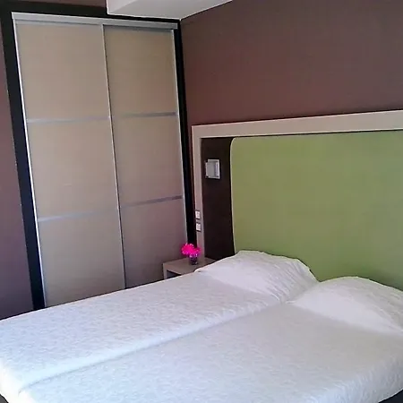Kipseli 3*